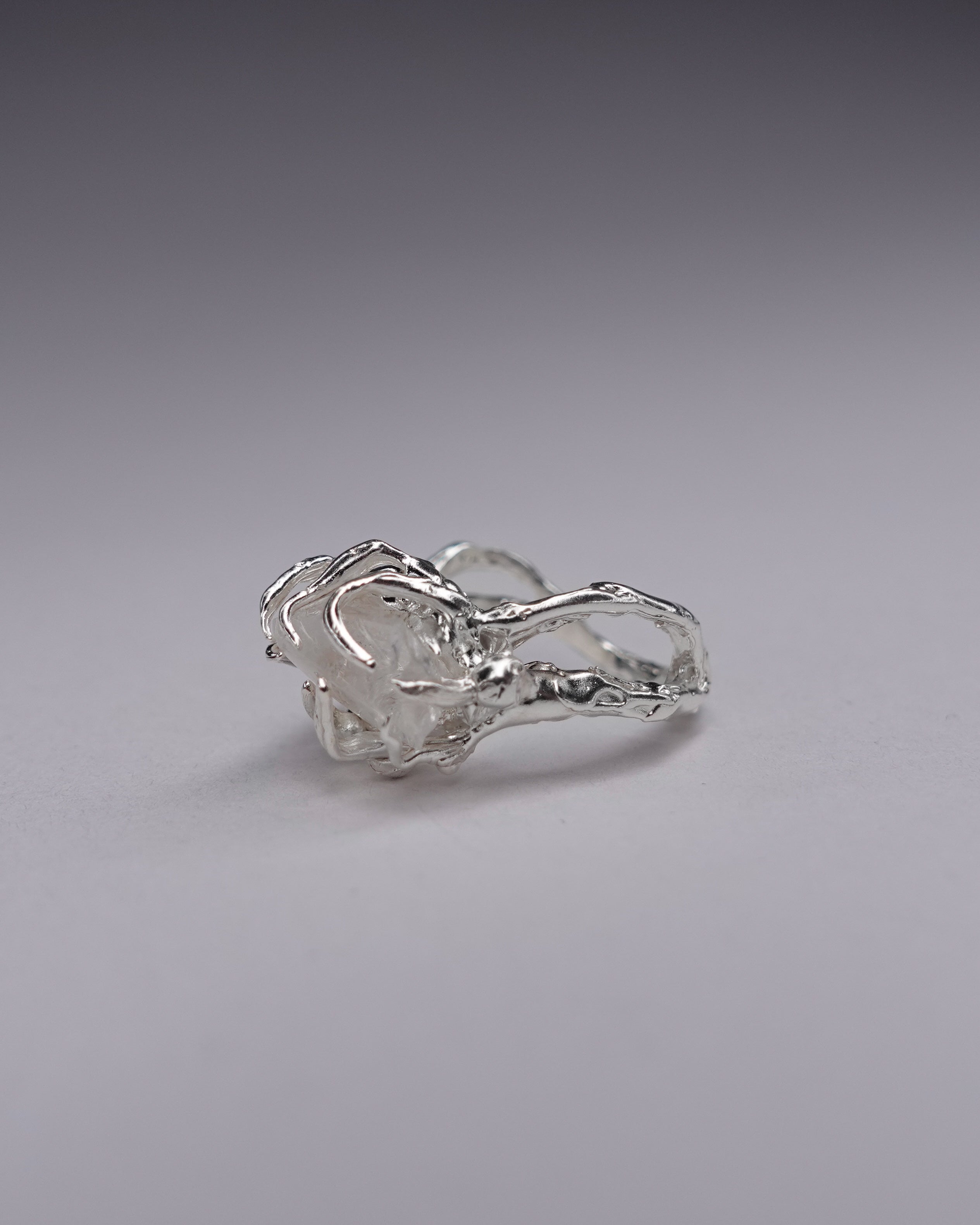 AV Ring