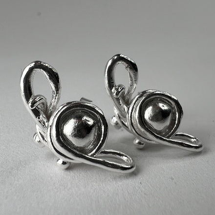 OMYO Ear Studs