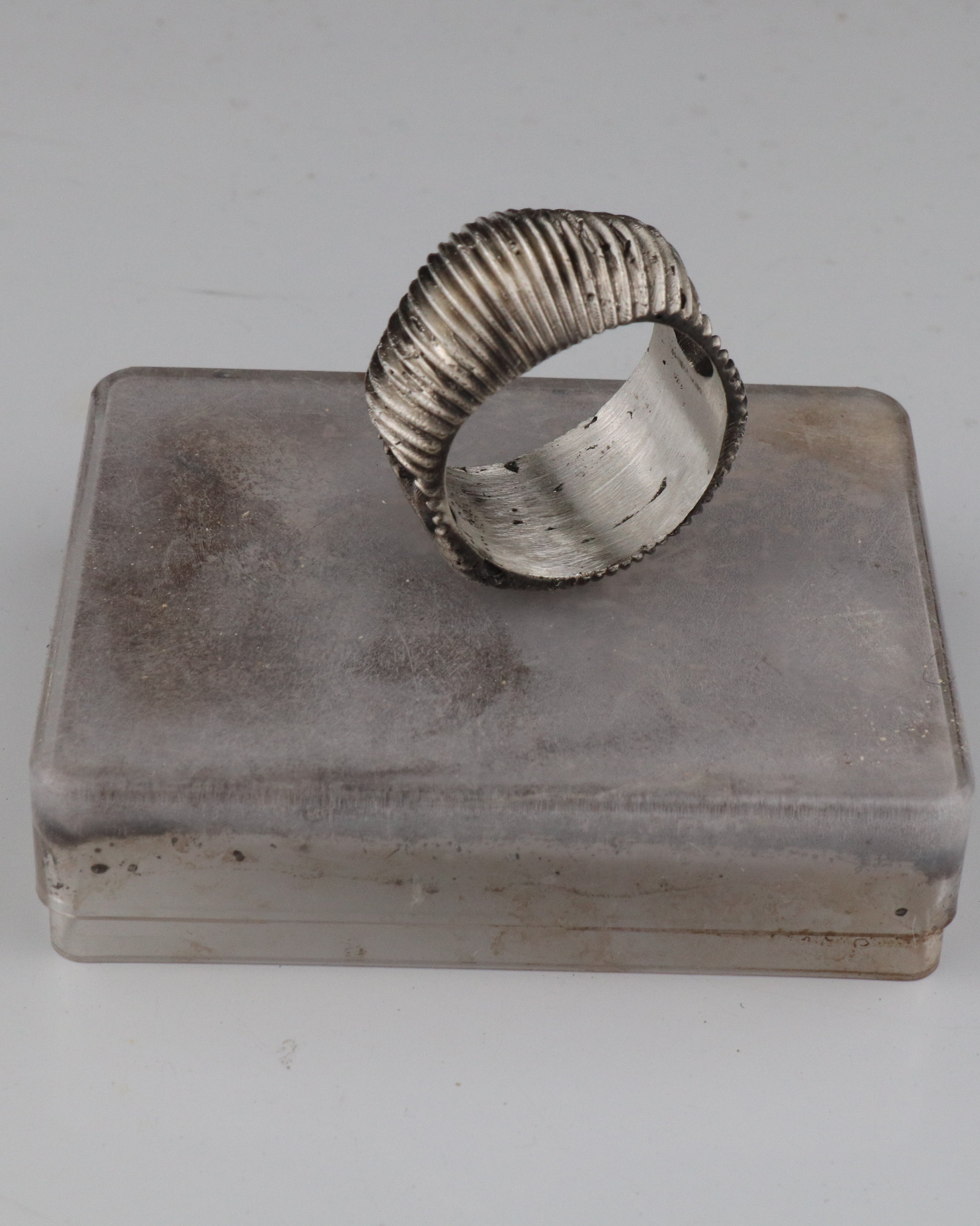01-PIECE SERIES Crescendo Ring