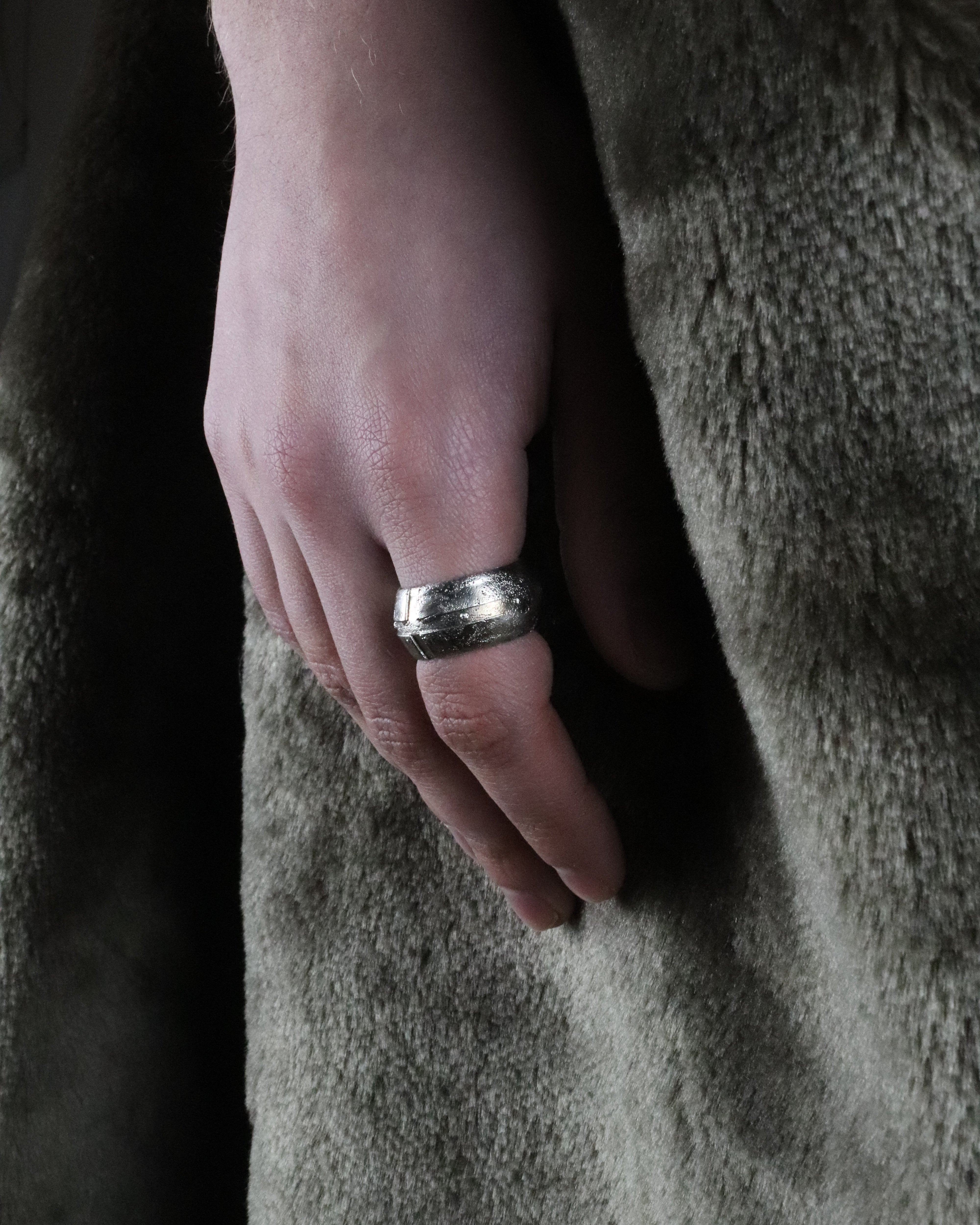 01-PIECE SERIES Armor Ring