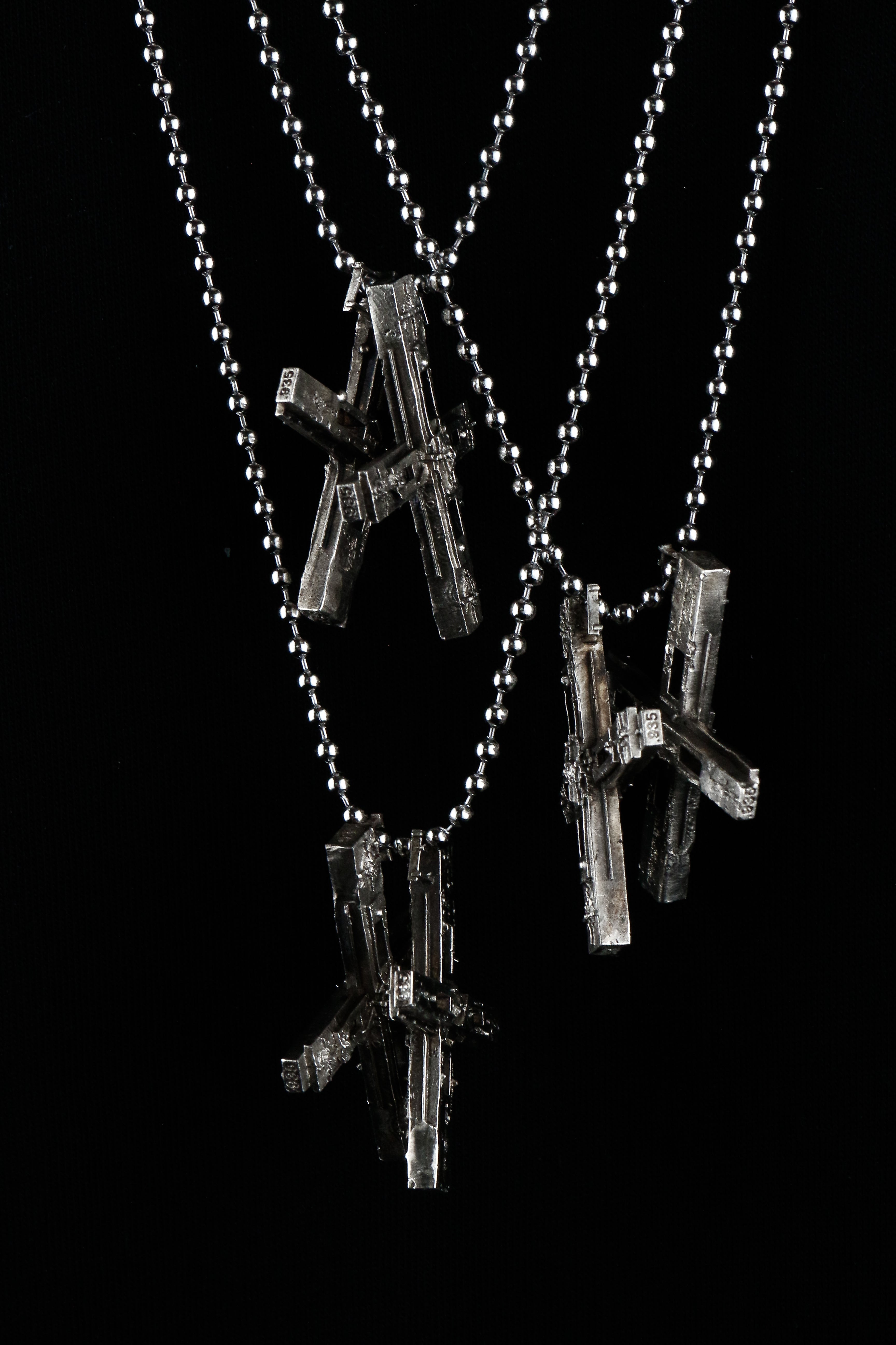 X + X = ✱ PENDANT