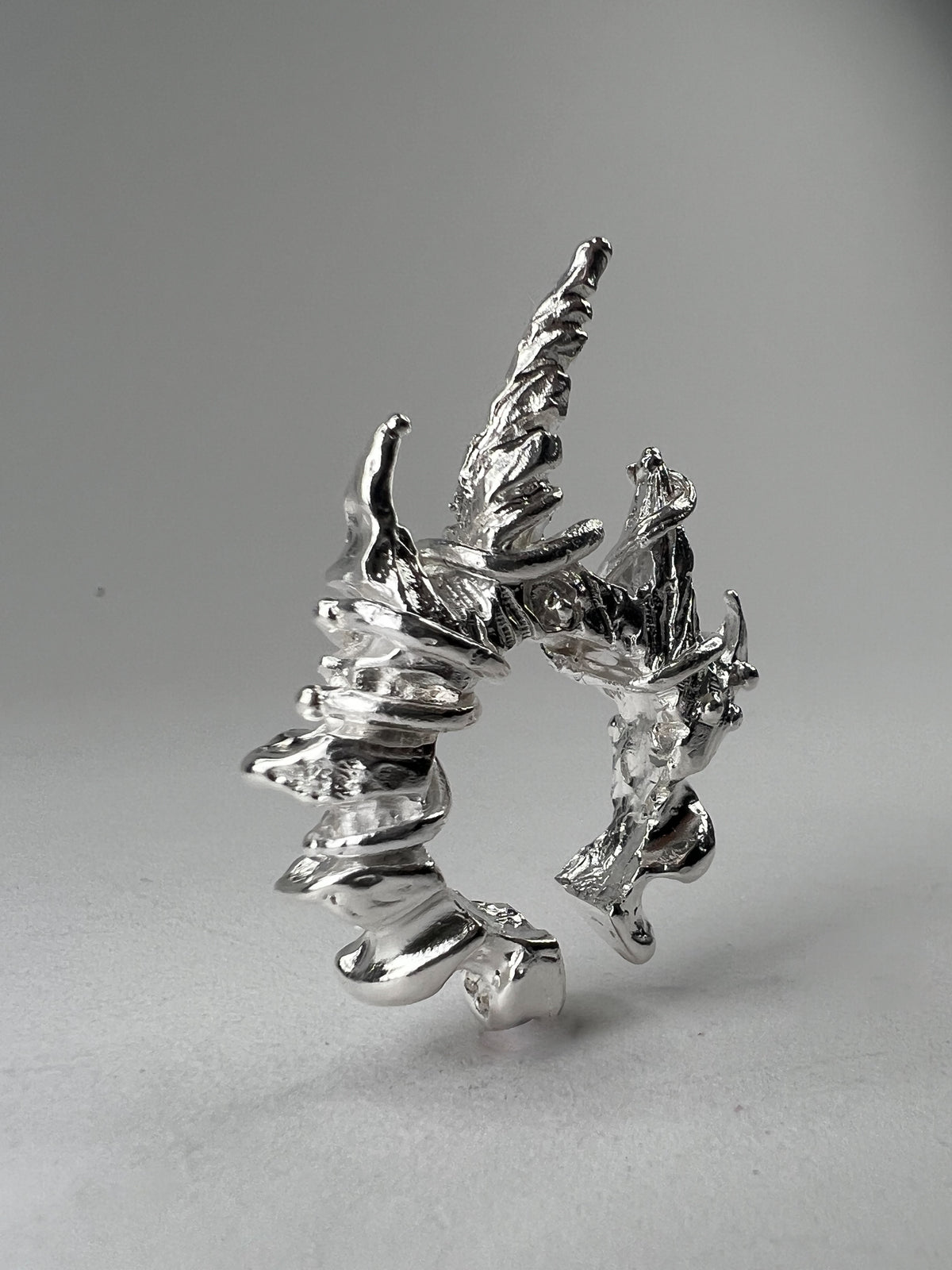 OMYO Ear Cuff Conch