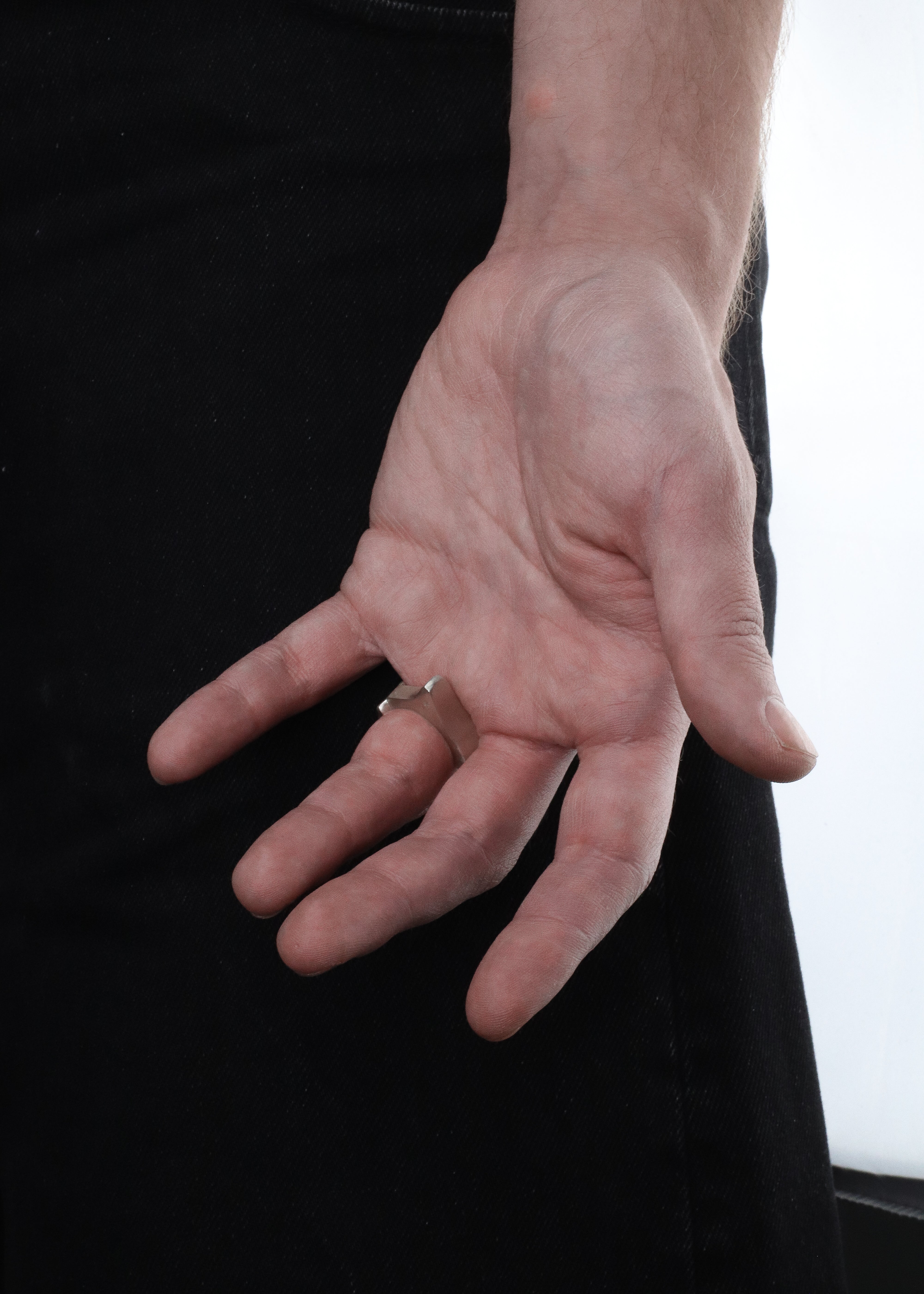 Equilibrium Ring