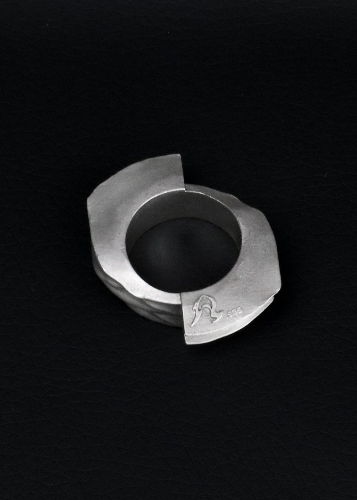BLADE  RING