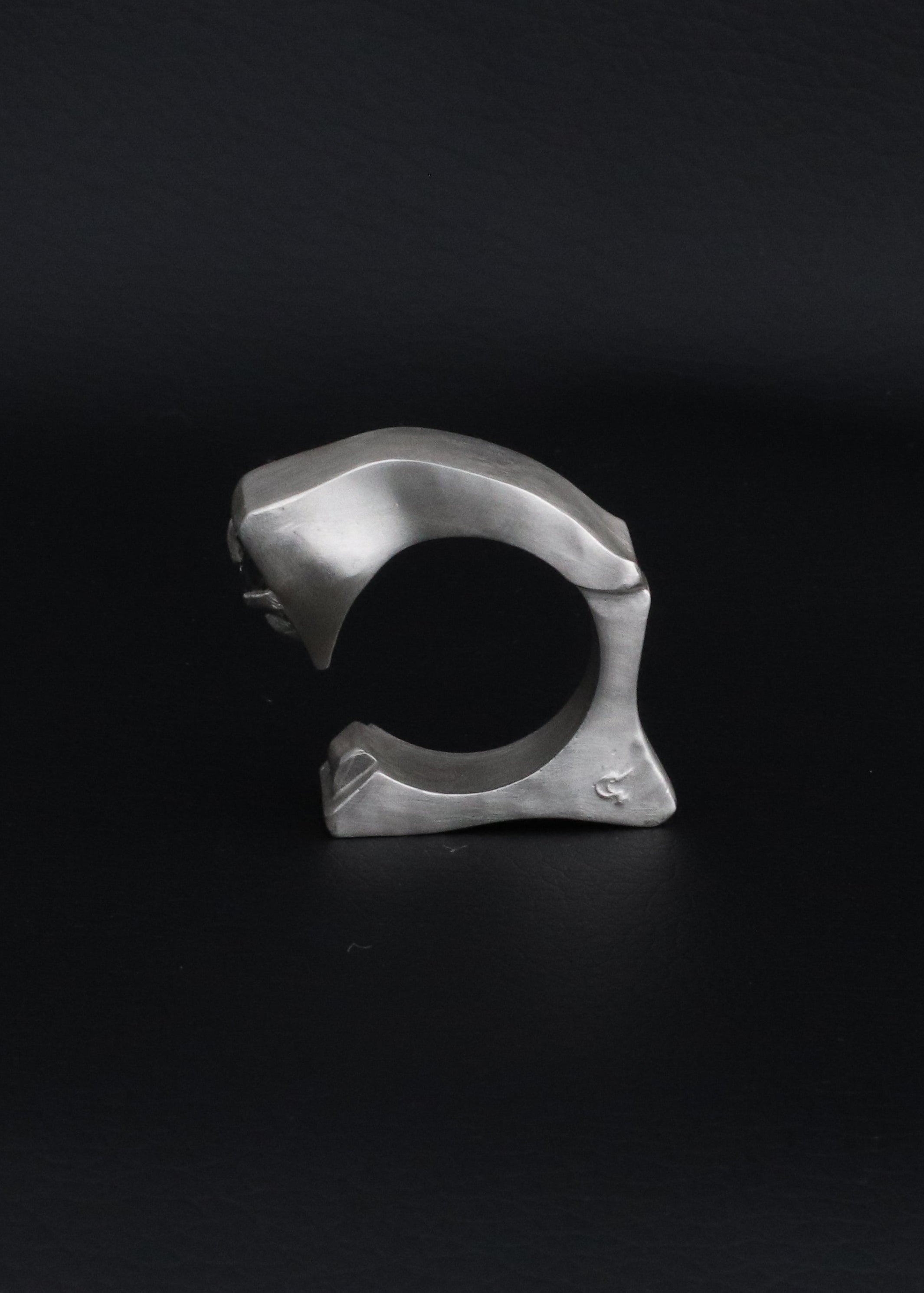 Equilibrium Ring