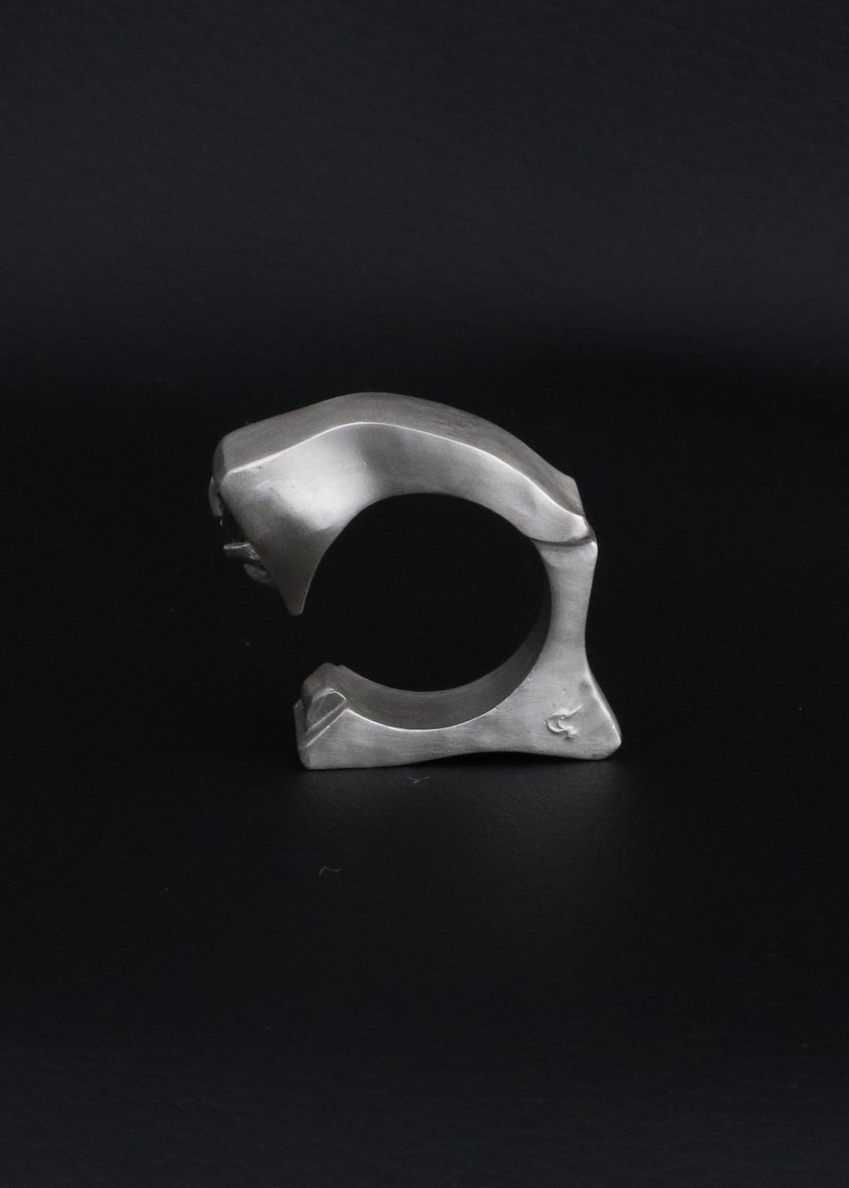 Equilibrium Ring